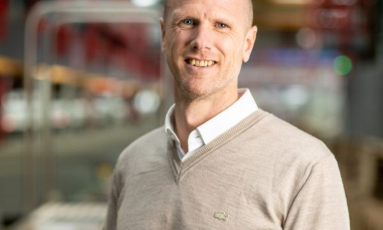 Sven vierkant mailcamp